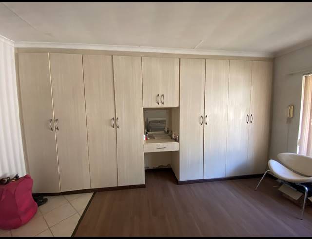 3 BEDROOM FREEHOLD FOR SALE IN PARKRAND